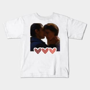 sukeve forehead touch Kids T-Shirt